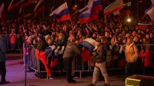 Oslavy vsledk krymskho referenda v Simferopolu.