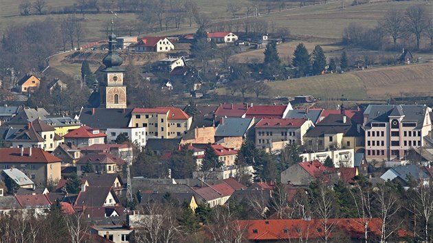 Pohled na Nov Msto ze severu od skokanskch mstk.