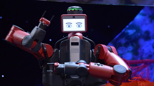 Robot Baxter od americk firmy RethinkRobotics na TED2013 naivo pedvedl, jak se u novm konm. Oi na jeho obrazovce naznauj, kterm smrem se jeho rameno vyd, a usnaduje tak lidskm kolegm spolenou prci.