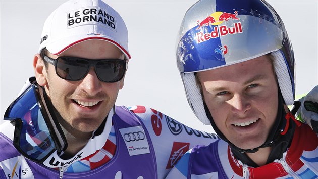 Alexis Pinturault (vlevo) a Thomas Mermillod Blondin v cli super-G ve vcarskm Lenzerheide