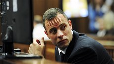 Oscar Pistorius bhem probíhajícího soudu v JAR (19. bezna)