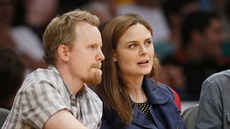 Emily Deschanelová a její manel David Hornsby (9. bezna 2014)