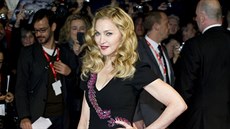 Madonna v atech od L'Wren Scottové (23. íjna 2011)