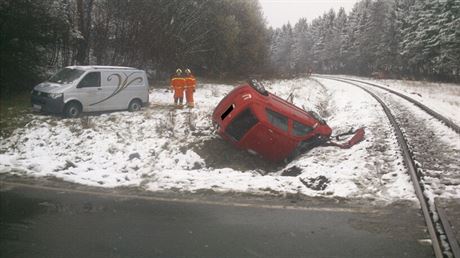 V Chotboi se stetl osobní vlak jedoucí z Havlíkova Brodu do Pardubic s...