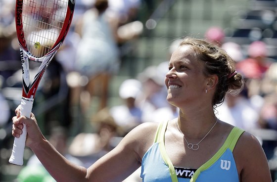 TENISEM SE BAVÍ. Barbora Záhlavová-Strýcová si díky plroní dopingové pauze zaala tenis více uívat.