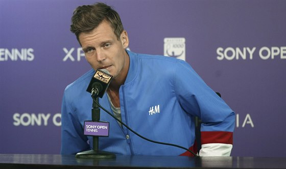 Tomá Berdych oznamuje odstoupení z turnaje v Miami.