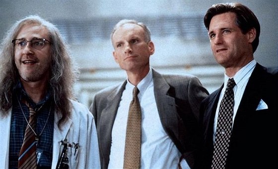 James Rebhorn (uprosted) ve filmu Den nezávislosti z roku 1996