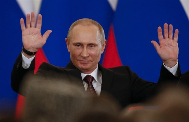 Ruský prezident Vladimir Putin je díky anexi Krymu na vrcholu popularity (20....