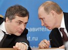 Vladimir Putin se svým poradcem a hlavním ideologem Kremlu Vladislavem Surkovem.