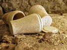 Kamenné nádoby na uloení mumifikovaných ostatk