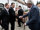 Prezident Milo Zeman se vítá na volebním sjezdu Starost a nezávislých v...