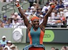 Americká tenistka Serena Williamsová slaví triumf na turnaji v Miami. Byl to...