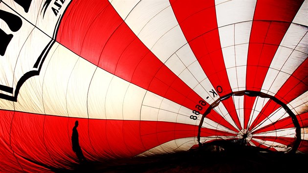 Let balonem u pleitosti 65. narozenin brnnskho volnoasovho centra Lunky (22. bezna 2014).