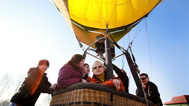 Let balonem u příležitosti 65. narozenin brněnského volnočasového centra Lužánky (22. března 2014).