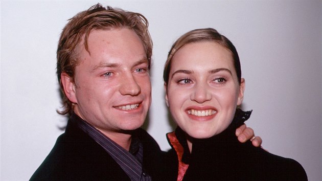 Jim Threapleton a Kate Winsletov (listopad 1998)