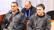 Josef Bubnár (vlevo) a jeho bratr Iván u soudu