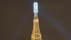 �uchovova televizní a rozhlasová v� na moskevské �abolovce je vysoká 160 metr�.