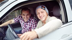 Tomá� Klus s Mírou Hejdou v po�adu Limuzína