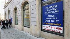 Po otevření nákupní galerie Šantovka se zatím plní předpovědi odborníků, kteří varovali před zavíráním či odsunem tradičních maloobchodů z centra.