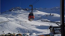 Lanovka na Rotthorn, nejvyí bod stediska ve výce 2 865 m