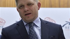 Robert Fico na minutové tiskové konferenci uznal poráku ve slovenských...