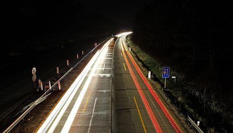 Na edesátku musí zpomalit idii napíklad mezi Vtrným Jeníkovem a Jihlavou.