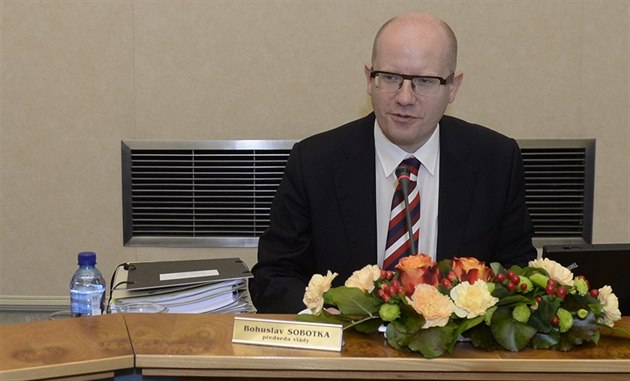 Premiér Bohuslav Sobotka p�ed jednáním vlády 9. dubna.