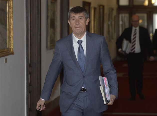 Místop�edseda vlády pro ekonomiku a ministr financí Andrej Babi� p�ed jednáním...