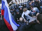 Úastníci donckého mítinku obviovali nové ukrajinské vedení, e potlauje
