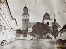 Kostel svatého Jana Ktitele ve Velké Bítei na snímku z roku 1874. Kostelní...