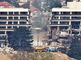 Tká technika poté hotel rozstíhla vedví. "Tato technologie umouje rychlý...