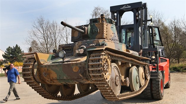 Vojenskému muzeu v Lešanech sloužil tank i při dynamických ukázkách, nemohl ale při nich otáčet věží, ani střílet. I to by se mělo po rekonstrukci změnit.