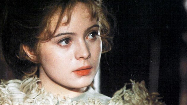 Libuše Šafránková v roli, která ji proslavila. Ve filmu Tři oříšky pro Popelku (1973) si zahrála jako dvacetiletá.