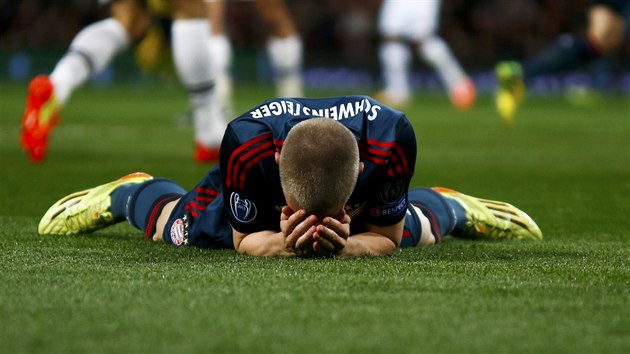Zlonk Bastian Schweinsteiger z Bayernu Mnichov smutn po zmaen anci.