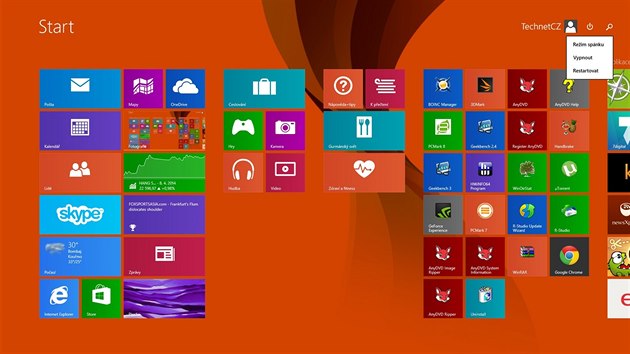Dv nov ikonky ve vylepench Windows 8.1 nabz rychl pstup k reimm napjen a vyhledvn.