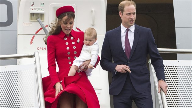 Princ William, jeho manelka Kate a syn George piletli na Nov Zland (7. dubna 2014).