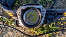 �pi�ková dioda spolu s povedeným reflektorem d�lají parádní sv�tlo.