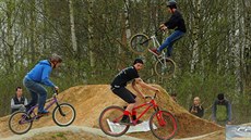 Nový bikepark na sídliti Máj v eských Budjovicích.