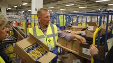 "Je nám jedno, co prodáváte, nae sklady jsou vám otevené. Máme jen dv...