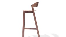 Na veletrhu Salone del Mobile představila firma TON poprvé barové židle Merano.