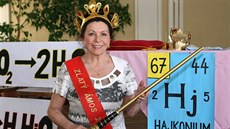 Prostjovská chemikáka Ivanka Hájková se stala nejoblíbenjí uitelkou....