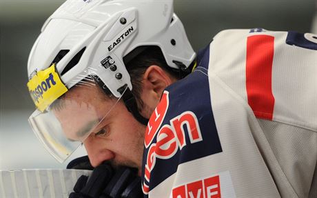 Chomutovsk hokejista Marek Sikora po sestupu.