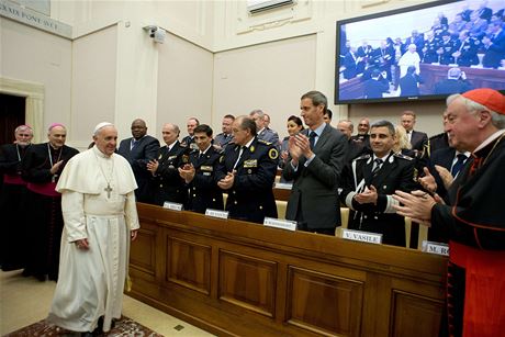 Pape Frantiek se ve Vatikánu zúastnil mezinárodní konference o obchodu s