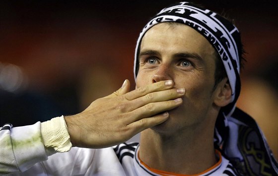 Gareth Bale z Realu Madrid slaví triumf v Královském poháru. Zápas proti...