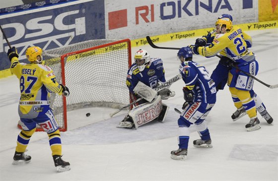 Honejsek stílí gól. Jet na jae skóroval ve finále play-off ve lutém dresu Zlína, te oblékne ten brnnský