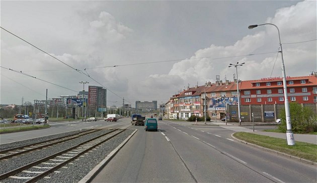 Křižovatka ulic Poděbradská a Kbelská