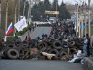 Barikády ruských separatist v Kramatorsku (16. dubna 2014)