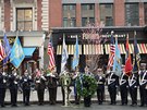 Čestná stráž vzdává hold obětem bostonských bombových útoků (15. dubna)
