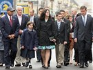 Rodiny obtí bostonských útok pi vzpomínkové ceremonii (15. dubna)