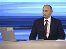 Ruský prezident Vladimir Putin odpovídá na otázky divák ve vysílání ruské...